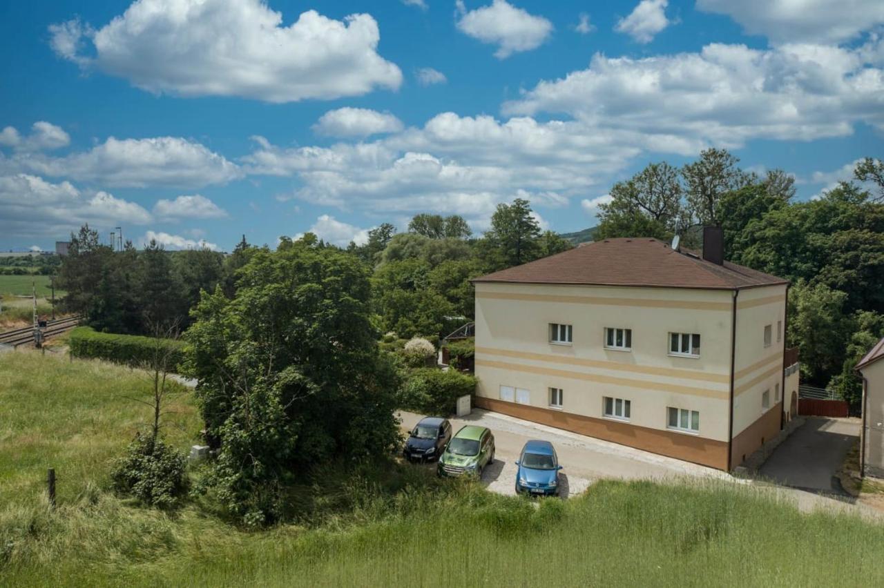 Mlynsky Ostrov Apartment 2 Zdice Esterno foto